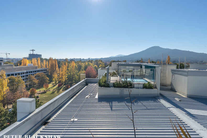 183/15 Coranderrk Street City