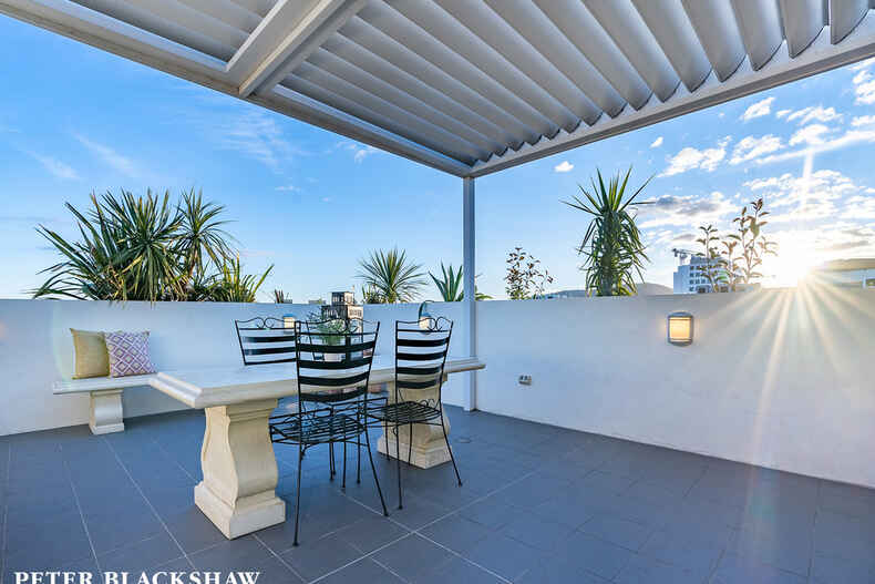 183/15 Coranderrk Street City