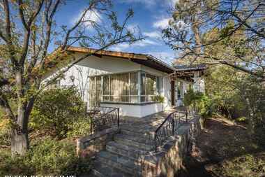 60 Captain Cook Crescent Griffith