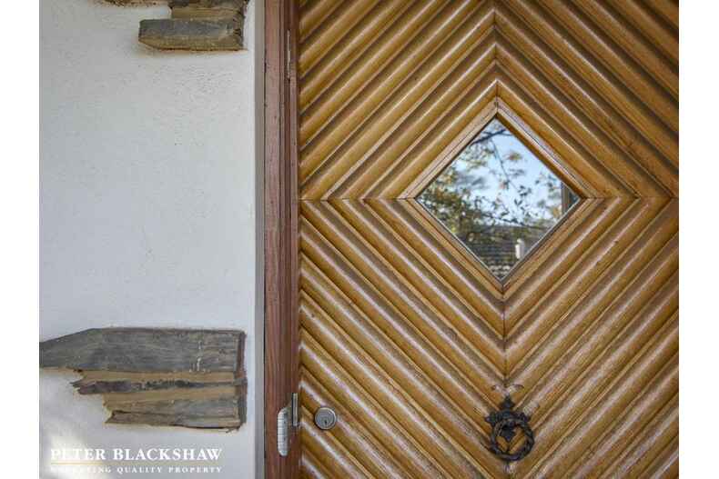 60 Captain Cook Crescent Griffith