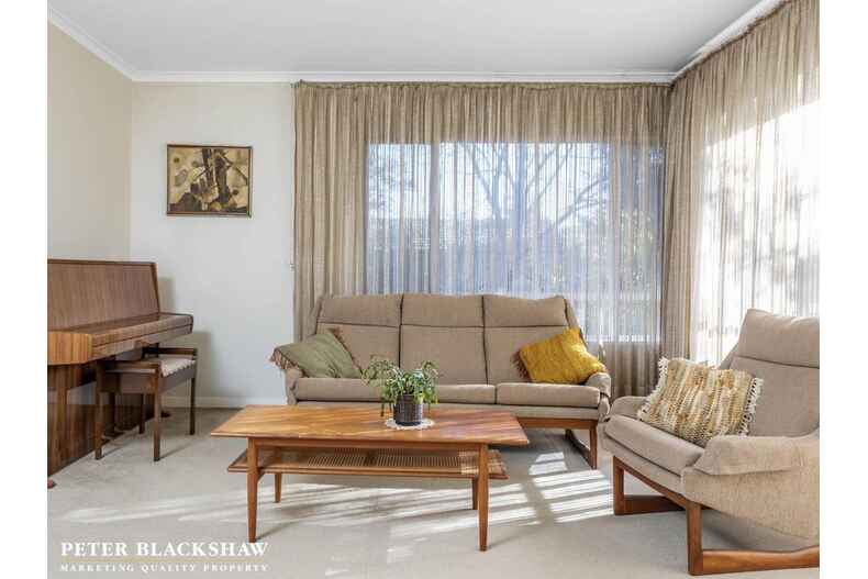 60 Captain Cook Crescent Griffith