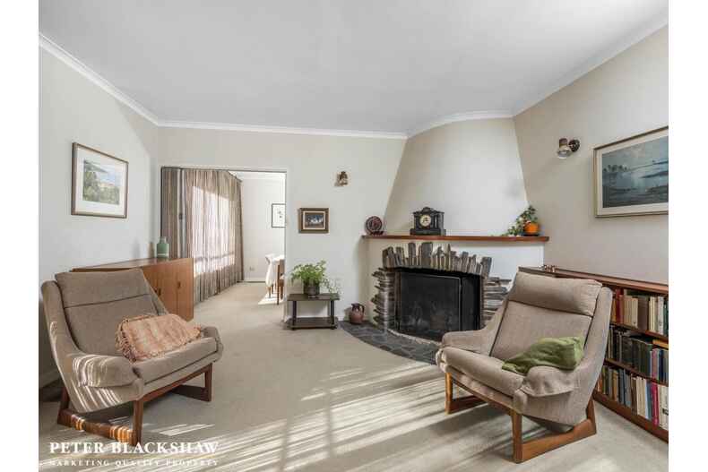 60 Captain Cook Crescent Griffith