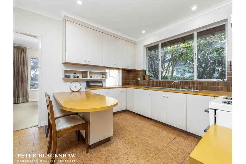 60 Captain Cook Crescent Griffith