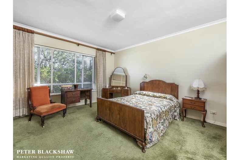 60 Captain Cook Crescent Griffith