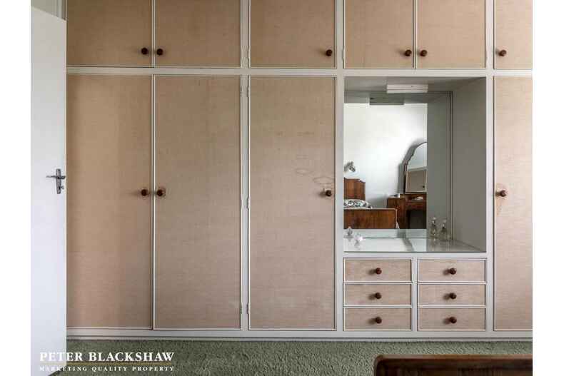 60 Captain Cook Crescent Griffith