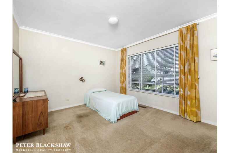 60 Captain Cook Crescent Griffith