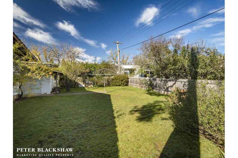 60 Captain Cook Crescent Griffith