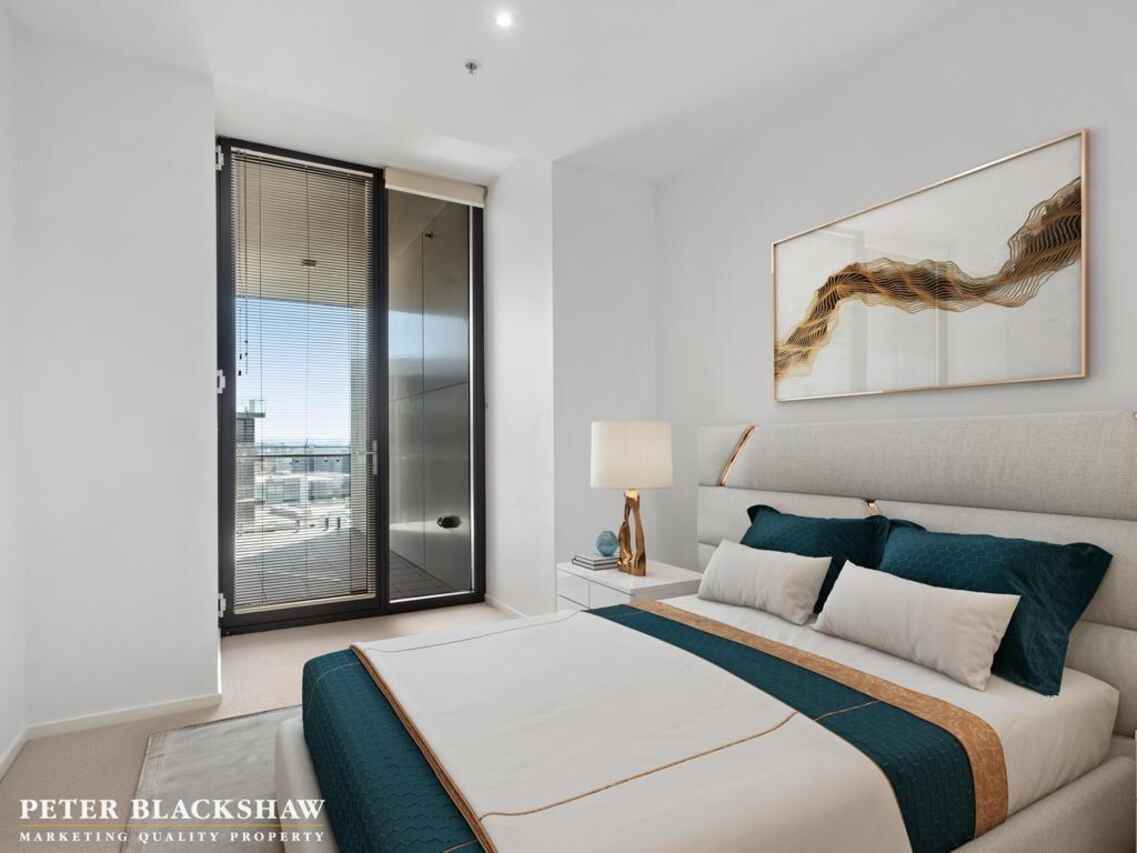 1517/240 Bunda Street City
