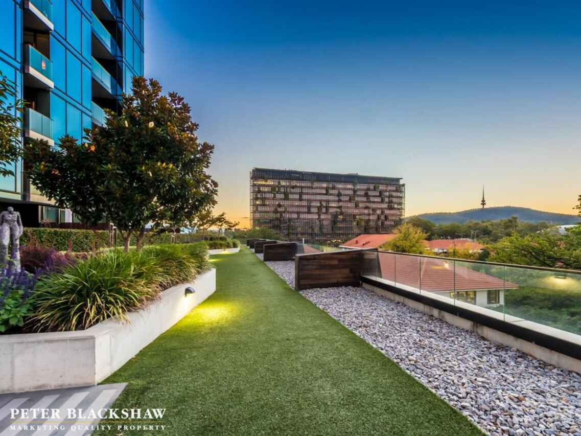 1403/19 Marcus Clarke Street City