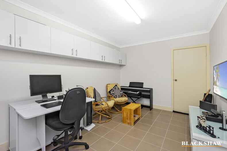 15 Ron Hoy Street Macgregor 15 Ron Hoy Street Macgregor