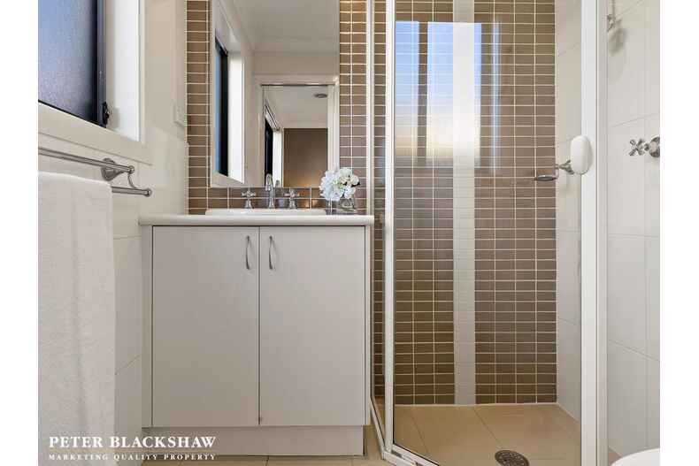 8 Cape York Street Harrison 8 Cape York Street Harrison