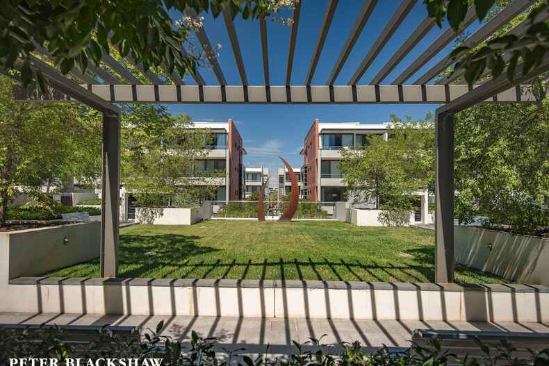 13/19 Leichhardt Street Kingston