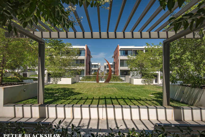 13/19 Leichhardt Street Kingston