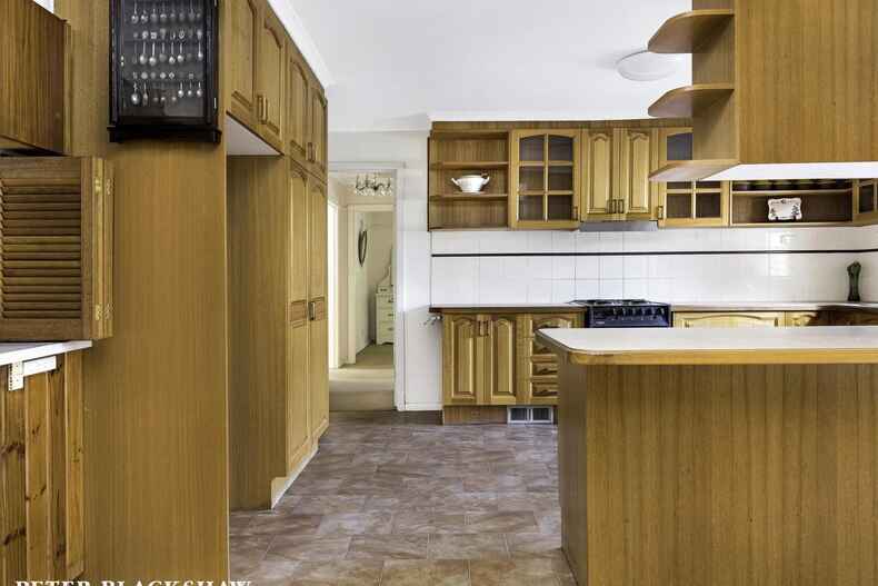 55 Schlich Street Yarralumla 55 Schlich Street Yarralumla