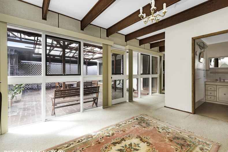 55 Schlich Street Yarralumla 55 Schlich Street Yarralumla