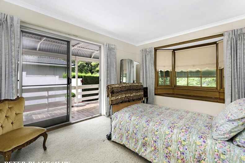 55 Schlich Street Yarralumla 55 Schlich Street Yarralumla