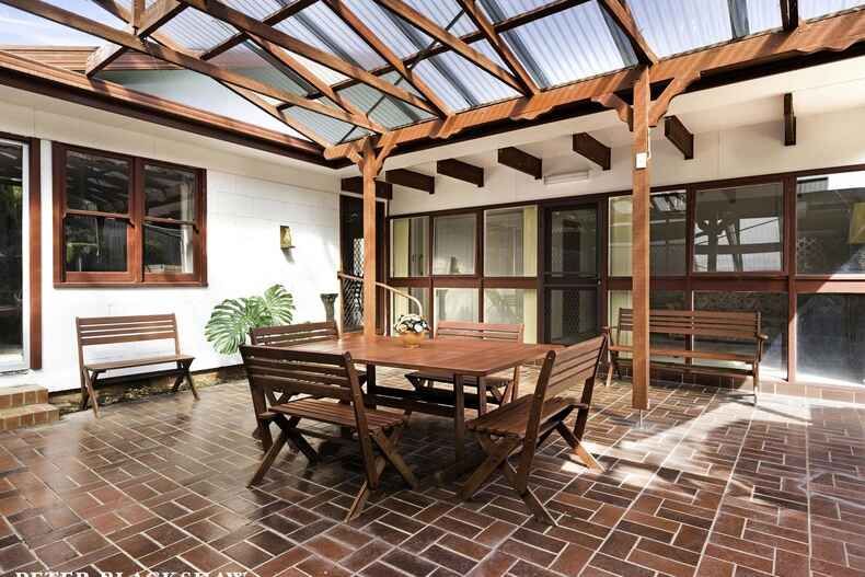 55 Schlich Street Yarralumla 55 Schlich Street Yarralumla