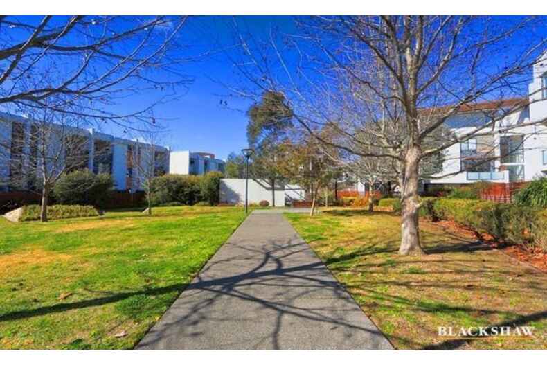 152/106 Giles Street Kingston