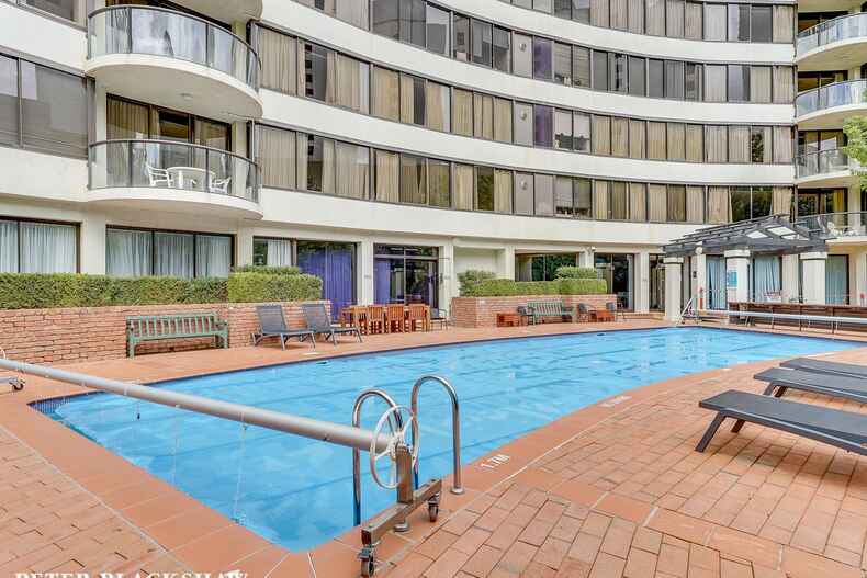 1606/2 Marcus Clarke Street City