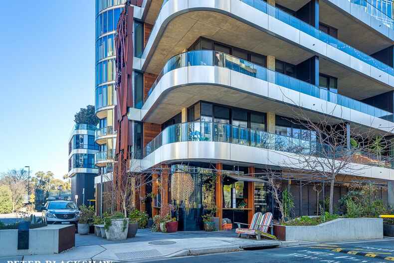 1606/2 Marcus Clarke Street City
