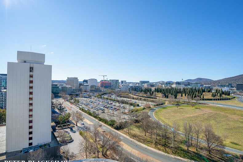 1606/2 Marcus Clarke Street City