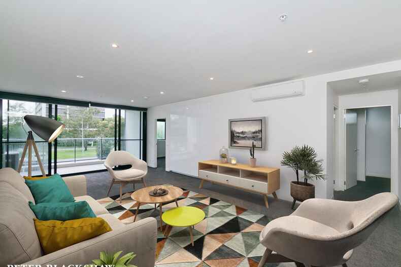 242/1 Mouat Street Lyneham