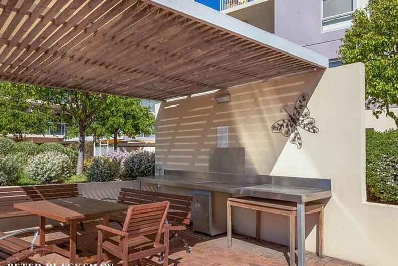 89/98 Corinna Street Phillip