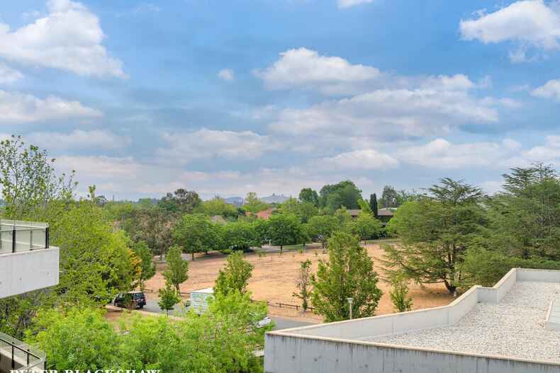 13/43 Hampton Circuit Yarralumla