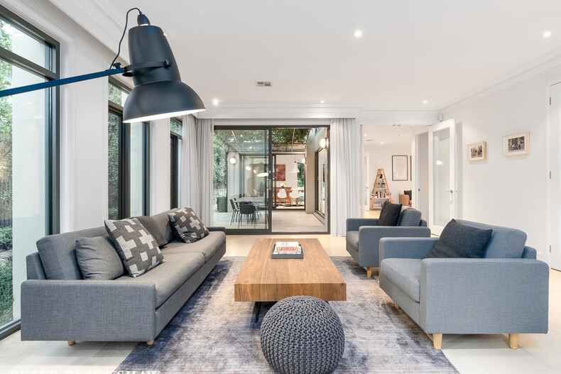 4 Maiden Street Yarralumla