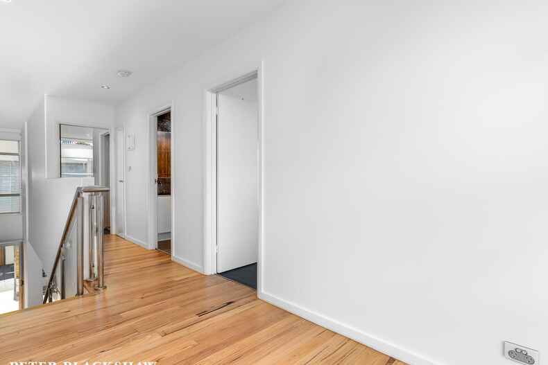4/49 Hampton Circuit Yarralumla