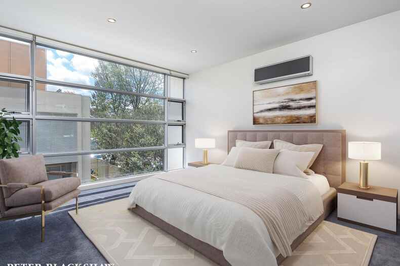 4/49 Hampton Circuit Yarralumla