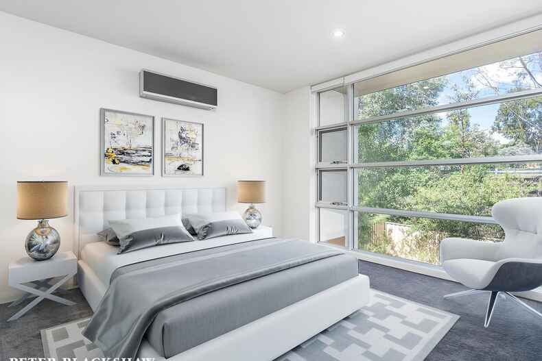 4/49 Hampton Circuit Yarralumla