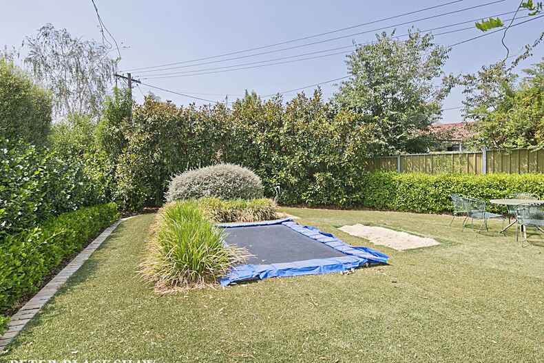 34 Banks Street Yarralumla