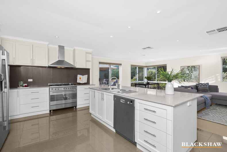 10 Gleadow Street Evatt