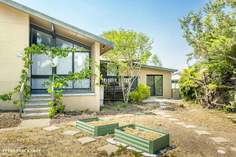 16A Crawford Crescent Flynn