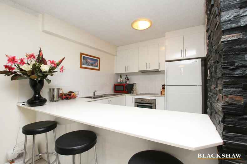 6/103 Canberra Avenue Griffith