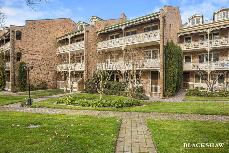 22/3 Allambee Street Reid