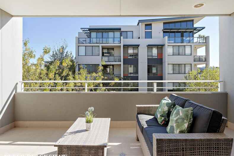 16/71 Giles Street Kingston