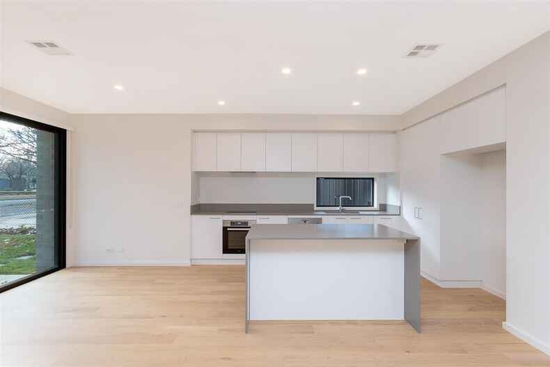 1/106 Dooring Street Dickson