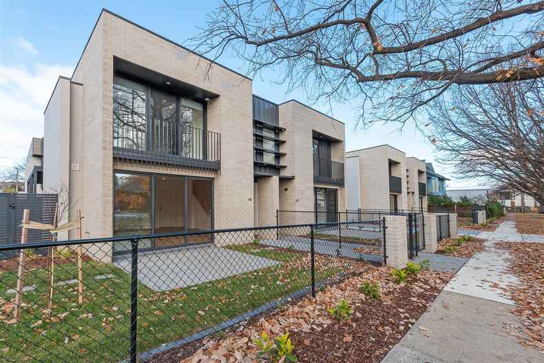 1/106 Dooring Street Dickson