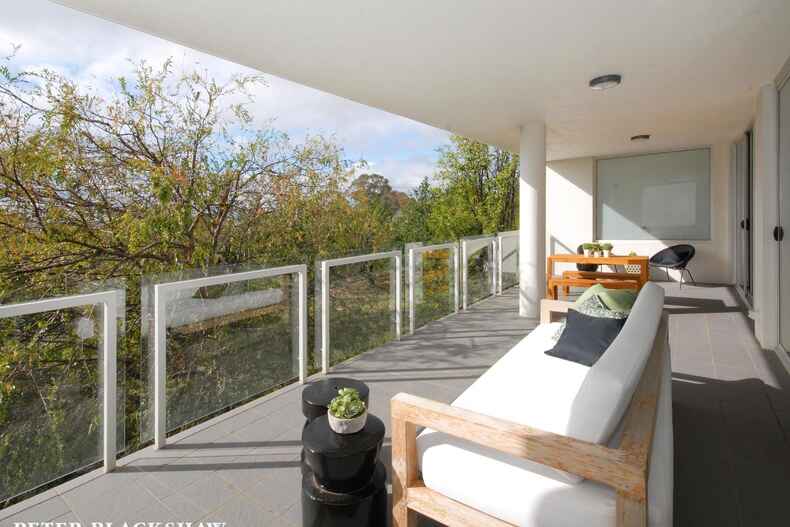 8/7 Bowen Drive Barton 8/7 Bowen Drive Barton