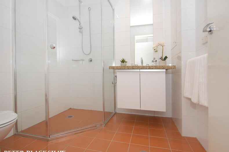 8/7 Bowen Drive Barton 8/7 Bowen Drive Barton