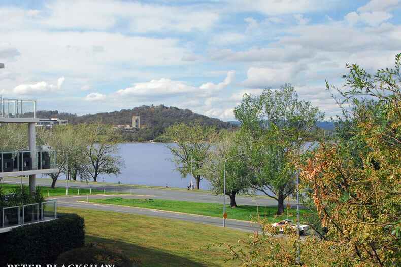 8/7 Bowen Drive Barton 8/7 Bowen Drive Barton