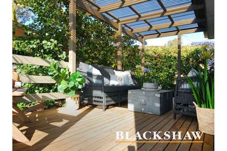 6 Pearson Place Holder 6 Pearson Place Holder