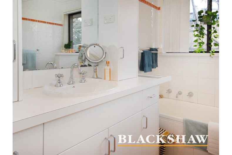 6 Pearson Place Holder 6 Pearson Place Holder