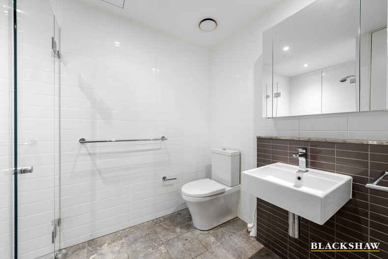 62/22 Eyre Street Kingston