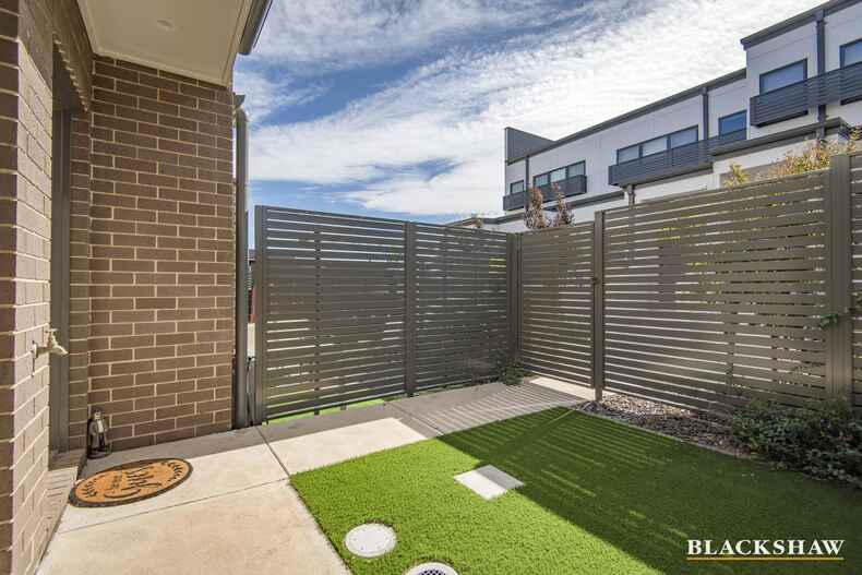 25/41 Arthur Blakeley Way Coombs