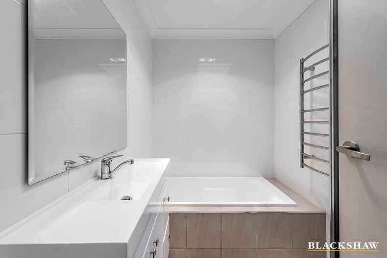 7 Mclaren Crescent Pearce