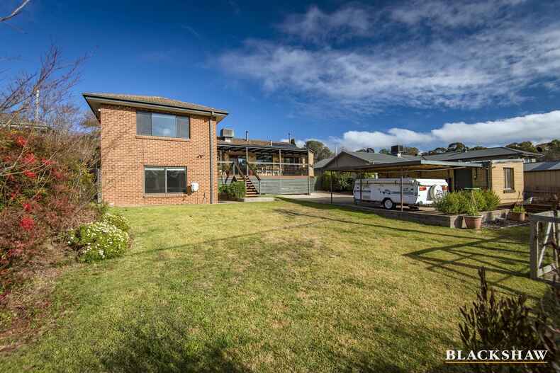 7 Mclaren Crescent Pearce