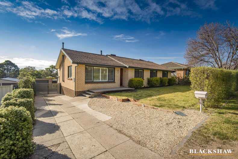 7 Mclaren Crescent Pearce